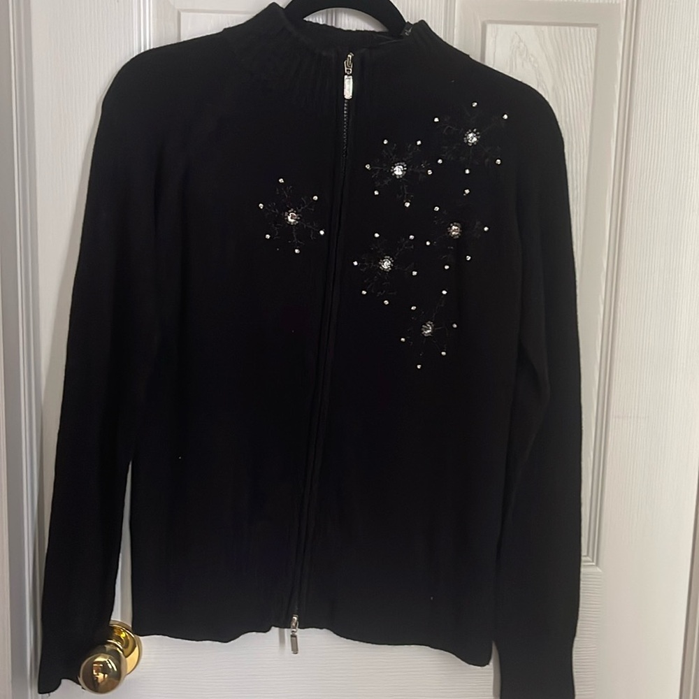 Zip up sweater with snowflake detail